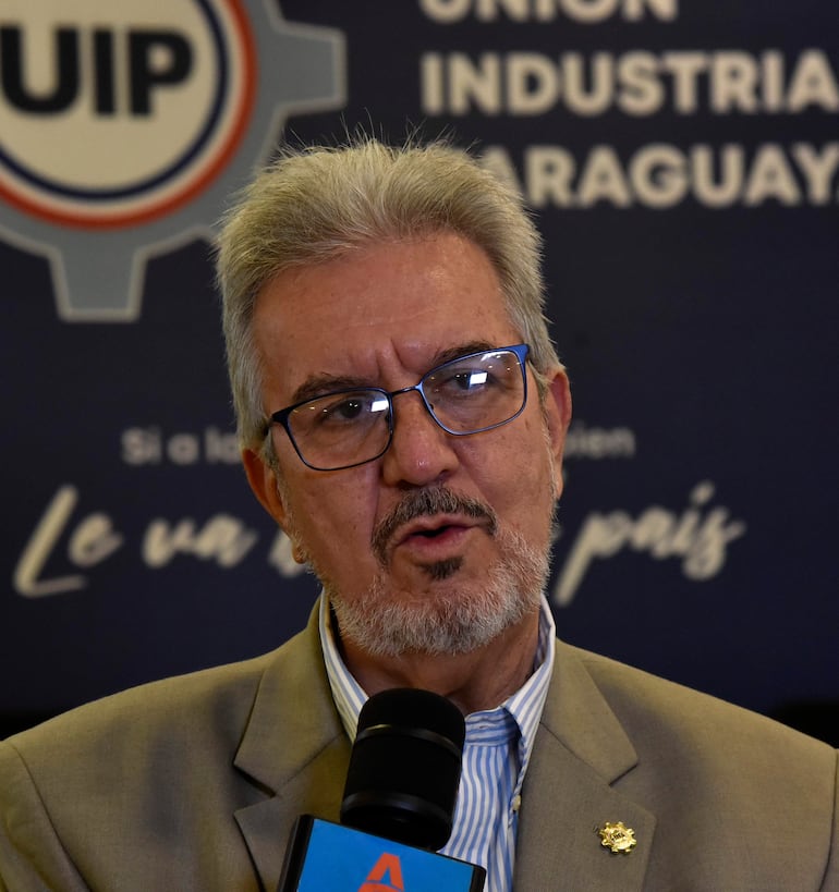 La uip y la camara de centros comerciales del paraguay unen esfuerzos para impulzar la industria nacional.
