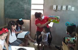 Se apunta a que los escritores lleguen personalmente a las escuelas de todo el país a compartir con los chicos la experiencia de la lectura.