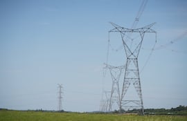 Una falla mecánica mostró que la ANDE prioriza la integridad de sus equipos antes que el servicio.