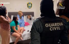 Una operación conjunta de la policía española y portuguesa desarticuló una red internacional que captaba mujeres en Sudamérica para explotarlas sexualmente en España, una operación que permitió liberar a ocho de sus víctimas.
