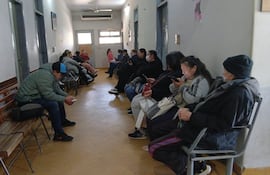 Los pacientes del IPS San Antonio reclaman la provisión de medicamentos.