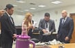 Funcionarios de la Fiscalía y el Poder Judicial durante la exhibición de evidencias del secuestro de Edilson Bello Dos Santos, en el Palacio de Justicia de Pedro Juan Caballero.