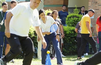 Docentes en capacitación para el plan Escuelas Abiertas, que arranca desde hoy.