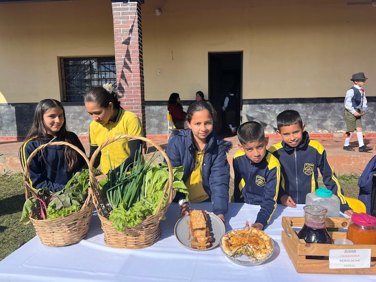 Los chicos demostraron entusiasmo y compromiso con el aprendizaje, poniendo en práctica sus conocimientos y compartiendo lo aprendido.