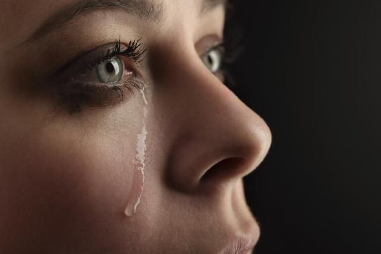 Si tus ojos parecen estar constantemente llorosos sin ninguna razón aparente, es probable que se deba a una reacción alérgica.