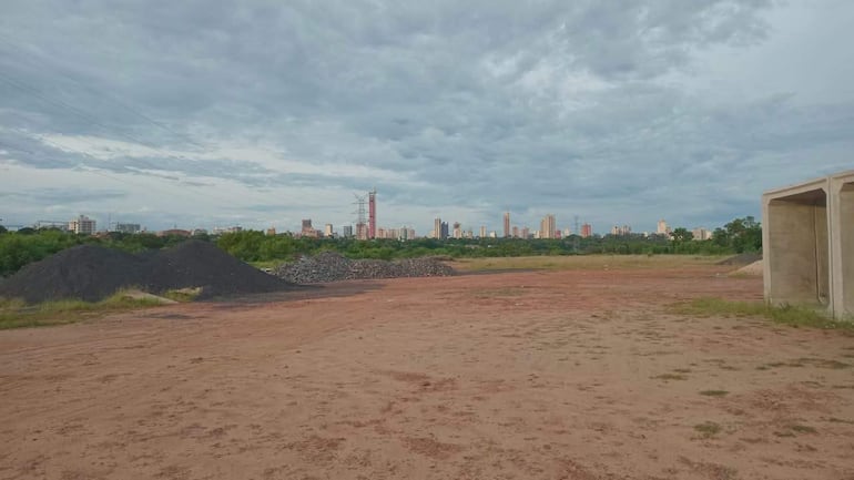 Camionadas de insumos de construcción siguen sin ser utilizadas