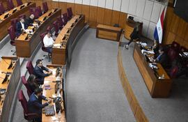 Comisión Garrote, en su primera reunión ordinaria tras el receso parlamentario.  Estuvo ausente el diputado cartista Rodrigo Gamarra.