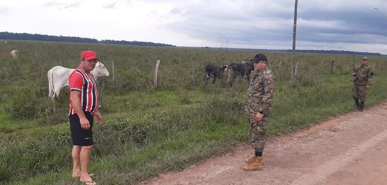 Efectivos policiales de la Brigada de Lucha contra el Abigeato, entregaron Whillin Berto Rojas, sus tres animales que estaban desaparecidos.