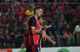 El argentino Pablo Vegetti, jugador de Cerro Porteño, en el partido ante Sportivo San Lorenzo por la segunda fecha del torneo Apertura 2026 de la Primera División de Paraguay en el estadio Erico Galeano, en Asunción, Paraguay.