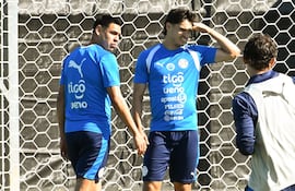 Gustavo Caballero (25 años) y Damián Bobadilla (24) ya entrenaron con todo el plantel.