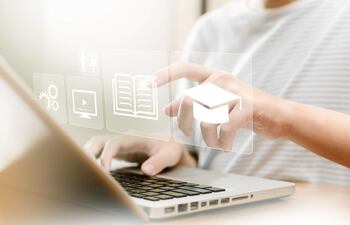 La puesta en marcha del sistema de trazabilidad de títulos universitarios a través del RUE (Registro Único de Educación) busca garantizar la autenticidad y calidad de los títulos universitarios.