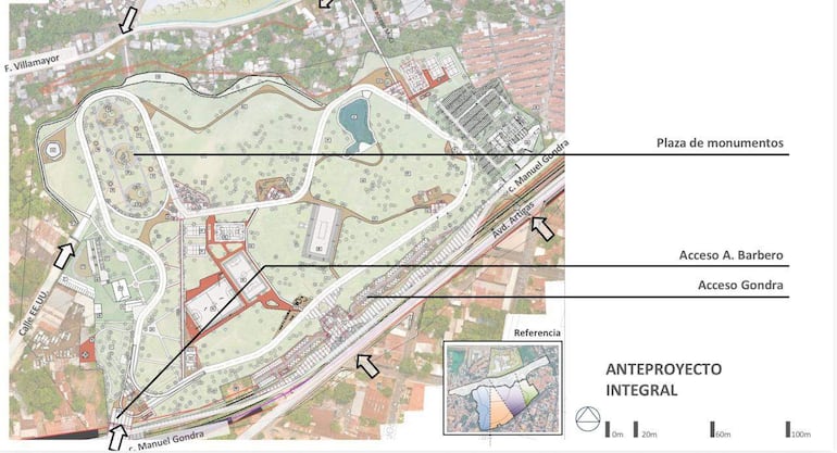 Plano arquitectónico del Parque Caballero, mostrando diferentes accesos y áreas verdes, sin personas visibles en la imagen.