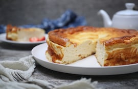 Tarta de yogur griego sin harinas.