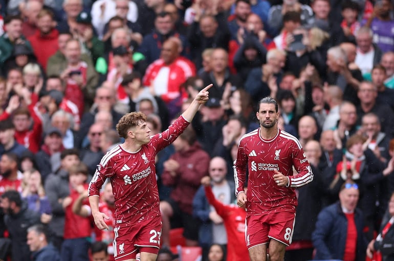El español Víctor Muñoz marcó ayer el gol del empate 2-2 del Liverpool ante Nottingham Forest