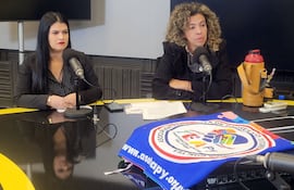 Diana Villalba y Luján Aquino, de la Asociación TEA Py en los estudios de ABC Cardinal.