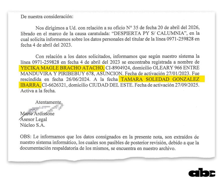 Documento formal con información sobre Yecika Magle Bracho Atacho, en ambiente de oficina, sobre activación de línea telefónica.