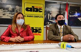 Carmen Alonso, titular de la Diben, y José Antonio Ortiz, ex presidente de Conajzar, junto con otras cinco personas, fueron acusados por "legalizar" tragamonedas, adjudicar la quiniela a una firma morosa y reducir el canon a concesionarias en pandemia. La Fiscalía solicitó elevar la causa a juicio oral.