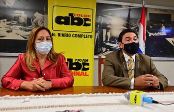 Carmen Alonso, titular de la Diben, y José Antonio Ortiz, ex presidente de Conajzar, junto con otras cinco personas, fueron acusados por "legalizar" tragamonedas, adjudicar la quiniela a una firma morosa y reducir el canon a concesionarias en pandemia. La Fiscalía solicitó elevar la causa a juicio oral.