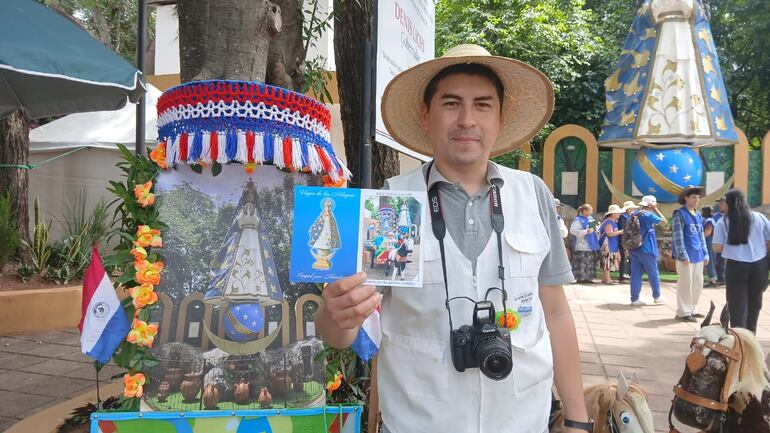 Eric Sosa expresó su satisfacción por la constante visita de los feligreses, quienes cada día llenan su espacio con fe y gratitud.