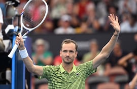 Daniil Medvedev derrotó en dos mangas a Frances Tiafoe para acceder a los cuartos de final del torneo de Brisbane, Australia.