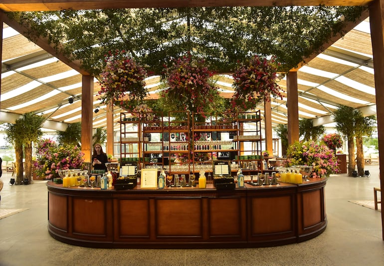 La barra de tragos puso Mix It.