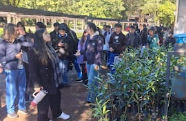Estudiantes de Servicios Turísticos y Ciencias Ambientales del Colegio Nacional y Diversificado Villa Permanente de Ayolas.