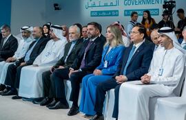 El vicepresidente de la República, Pedro Alliana junto con su esposa Fabiana Souto en la Cumbre Mundial de Gobiernos, en Dubai.