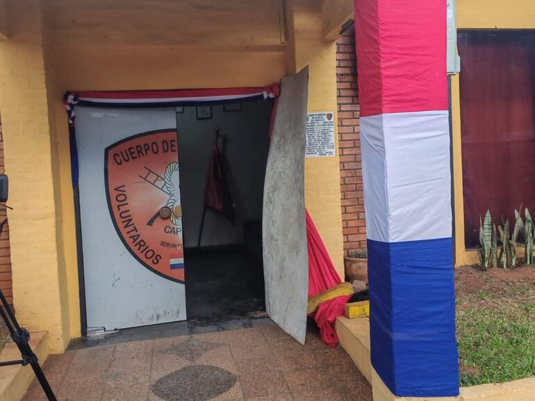 Militar causa destrozos, vomita y duerme en cuartel de bomberos de Capiatá