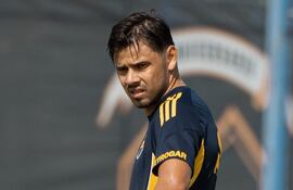 Ángel Romero, durante la práctica de este viernes en Boca Juniors. (Foto gentileza de @BocaJrsOficial)