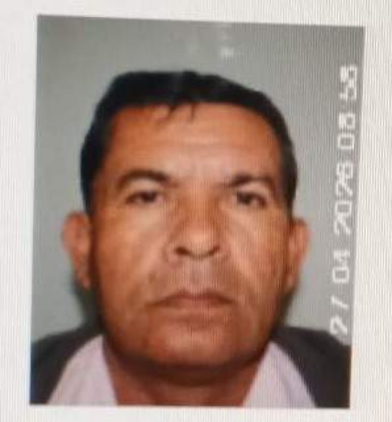 José Daniel Alonso González en las calles Rodríguez de Francia y Battilana, en un ambiente concurrido y urbano.