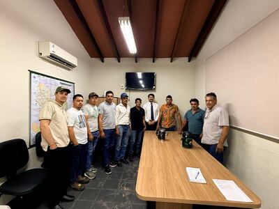 Productores reunidos con autoridades de la DNIT en Asunción.