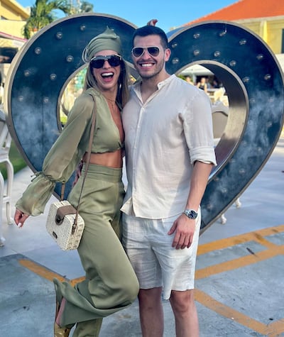 ¡Recién casados! Jessica Torres y Óscar Portillo disfrutando de unos días de ensueño en Aruba.