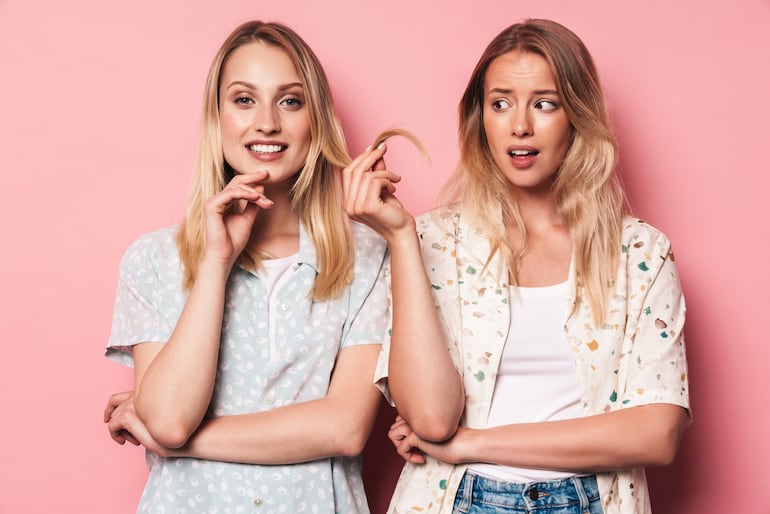 Concepto de envidia en la amistad.