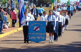 El 30 de agosto se realizó un desfile cívico por los 62 años de distritación de Nueva Alborada.