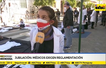 Médicos exigen reglamentación de su jubilación
