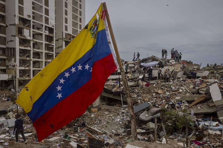 Venezuela se centra en el desescombro y en recuperar cuerpos tras partida de rescatistas - Mundo