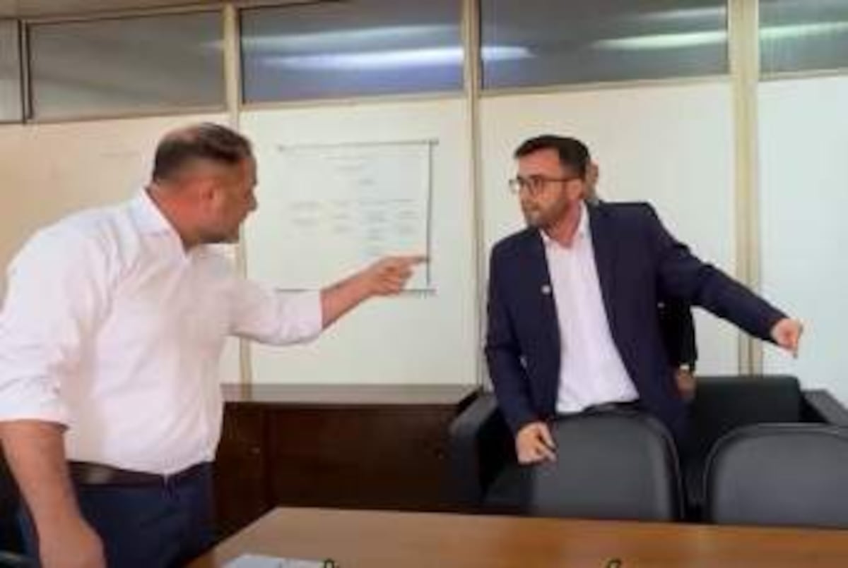 Video: concejal electo denuncia red de coimas y ocultamiento de documentos en Asunción