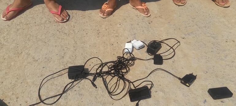 Los cargadores de celulares son los que más se destruyen por la pésima calidad de la energía eléctrica.