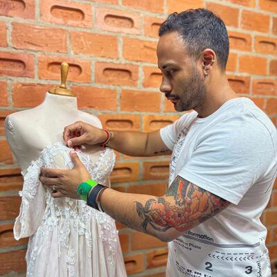 Hugo "Negro" Vázquez presentará hoy su nueva colección Brisas, en el México Fashion Show.