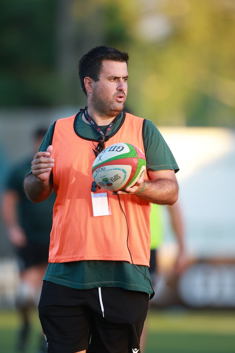 El novel head coach Yacaré, Ramiro Peman.