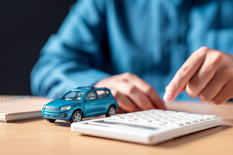 Concepto de automóvil, datos, privacidad, seguros.