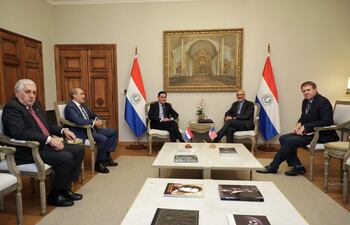 Canciller se reúne con encargado de Negocios de los Estados Unidos