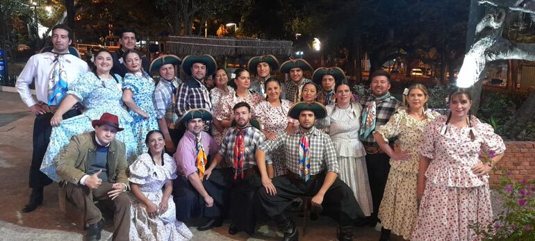 “La noche internacional”