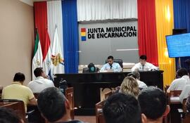 Junta Municipal cede a chantaje de transportistas y aumenta costo de pasaje en Encarnación.
