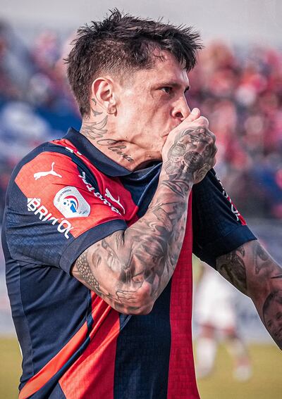 Juan Manuel Iturbe Arévalos, figura azulgrana,  nació en Buenos Aires  el 4 de junio de 1993.