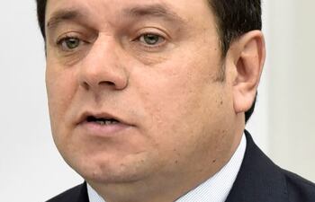 Augusto Salas, fiscal adjunto.