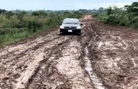 En épocas de lluvias, se hace imposible circular por la zona.