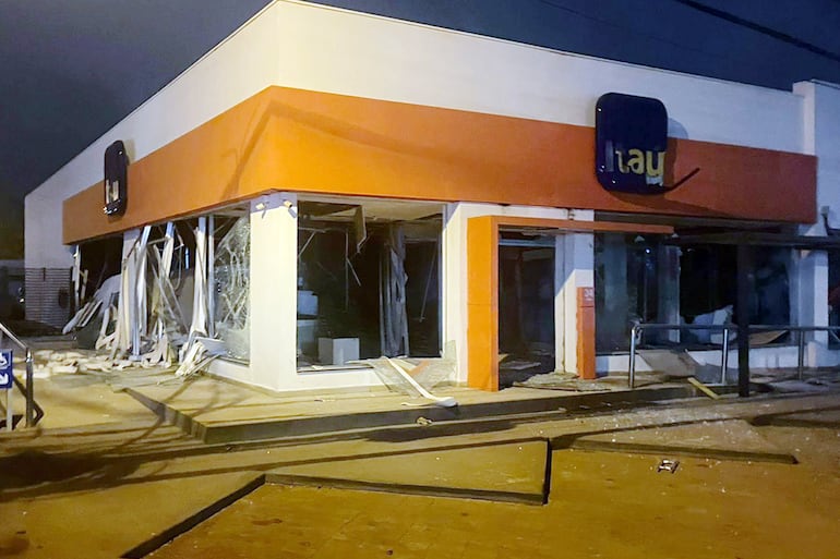 El banco Itaú de Katueté, Canindeyú, atacado el 30 de octubre de 2025.