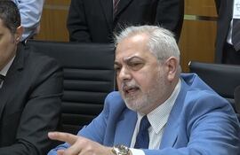 Roberto Melgarejo, Superintendente de Salud.