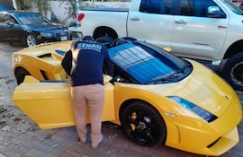 El lujoso rodado está siendo protegido por la Senabico, que ahora podrá venderlo.